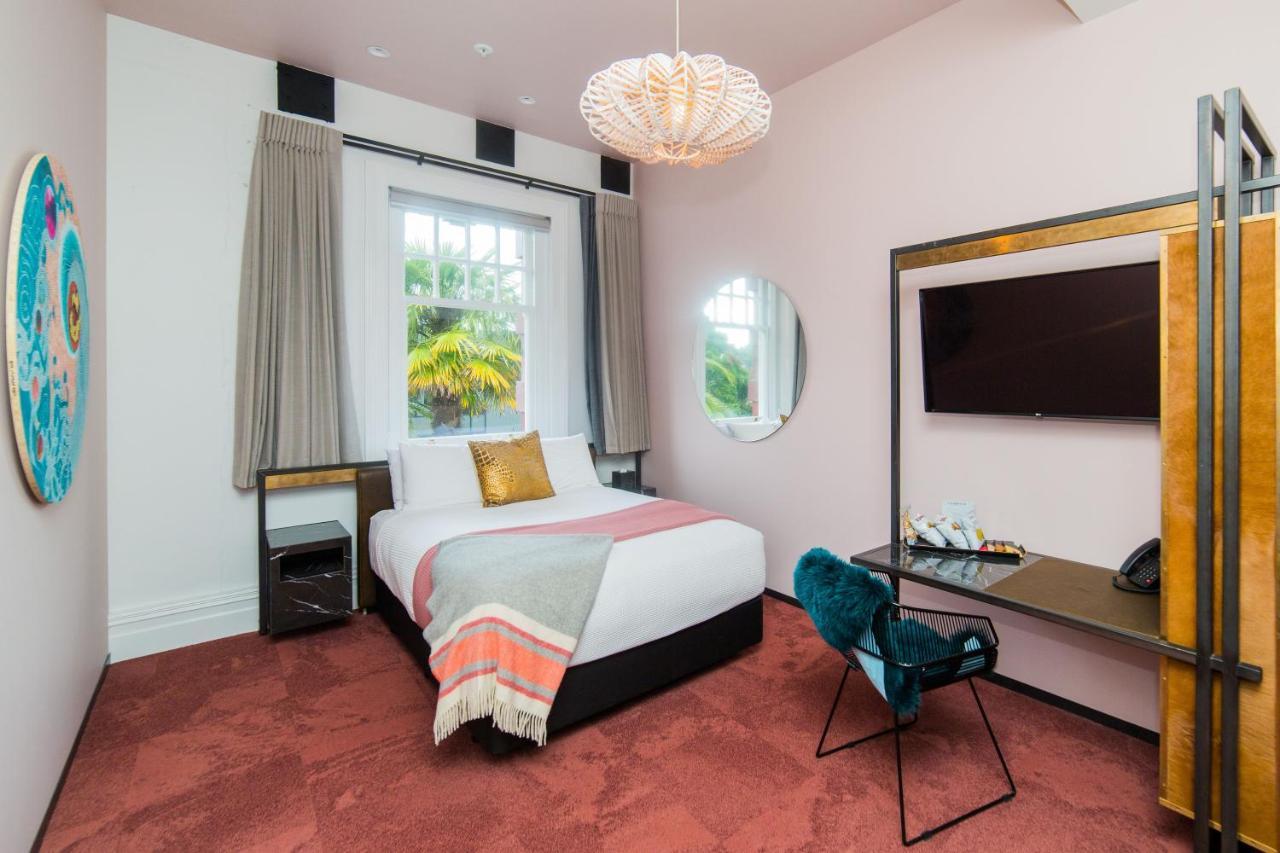 טאורנגה Clarence Boutique Hotel מראה חיצוני תמונה