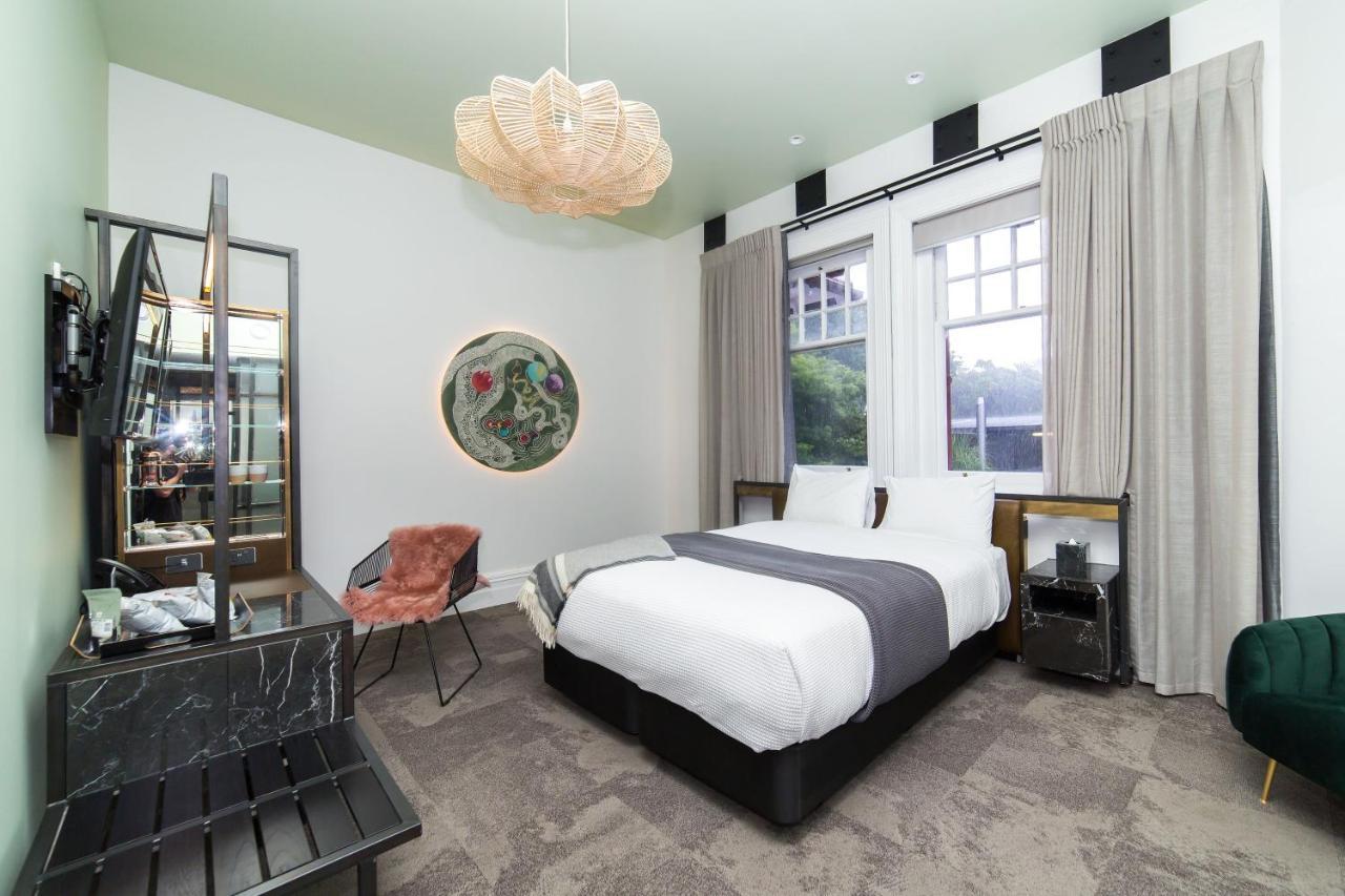 טאורנגה Clarence Boutique Hotel מראה חיצוני תמונה